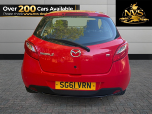 2011 Mazda Mazda2 1.3 Ts in Red — image 6
