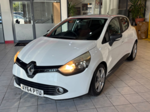2014 Renault Clio 1.5 Expression+ Eco� Dci 90 Stop & Start in White — image 5