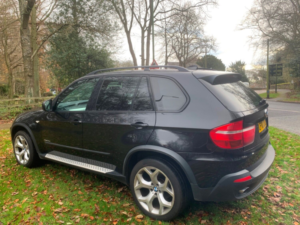 2010 BMW X5 Xdrive30d Se in Black — image 6