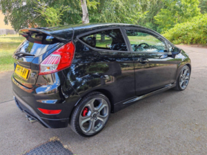 2017 Ford Fiesta 1.6t Ecoboost St-3 Euro 6 3dr in Black — image 4