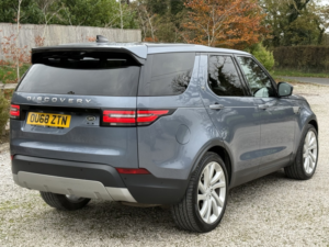 2018 Land Rover Discovery 2.0 Sd4 Hse Luxury Auto 4WD Euro 6 (s/s) 5dr in Blue — image 3
