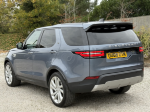 2018 Land Rover Discovery 2.0 Sd4 Hse Luxury Auto 4WD Euro 6 (s/s) 5dr in Blue — image 6