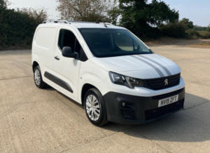 2019 Peugeot Partner 1.6 Bluehdi 1000 Professional No Vat in White — image 2