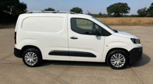 2019 Peugeot Partner 1.6 Bluehdi 1000 Professional No Vat in White — image 3