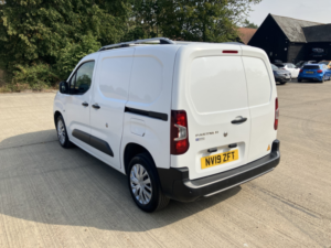2019 Peugeot Partner 1.6 Bluehdi 1000 Professional No Vat in White — image 4