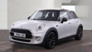 2016 MINI Hatch 1.5 Cooper D Euro 6 (s/s) 5dr in Silver — image 2