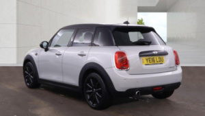 2016 MINI Hatch 1.5 Cooper D Euro 6 (s/s) 5dr in Silver — image 3