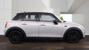 2016 MINI Hatch 1.5 Cooper D Euro 6 (s/s) 5dr in Silver — image 5