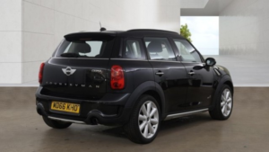 2016 MINI Countryman 1.6 Cooper S All4 Countryman Black 4WD 5dr 6 Stamps in Black — image 2