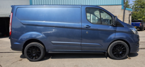 2021 Ford Transit Custom 2.0 Transit Custom Limited Van 280 L1 2.0l Ecoblue 130ps Fwd 6 Speed Automatic in Blue — image 3