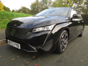 2023 Peugeot 308 1.2 Puretech Allure Premium - Repaired - Cat S in Black — image 3