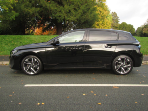 2023 Peugeot 308 1.2 Puretech Allure Premium - Repaired - Cat S in Black — image 4