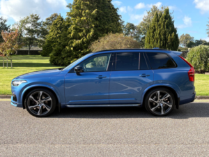 2020 Volvo Xc90 2.0 B6 Mhev R-Design Pro SUV 5dr Petrol Hybrid Auto 4WD Euro 6 (s/s) (300 Ps) in Blue — image 2