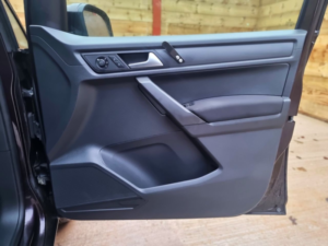 2017 Volkswagen Caddy Life Petrol Auto Driver Transfer Wheelchair Accessible Disabled Access Vehicle Wav in Purple — image 6