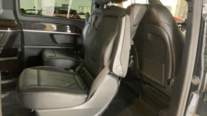 2021 Mercedes-Benz Eqv Eqv 300e 90kwh Sport MPV 5dr Electric Auto (204 Ps) in Black — image 4