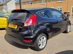 2015 Ford Fiesta 1.25 Zetec Hatchback 3dr Petrol Manual Euro 6 (82 Ps) in Black — image 3