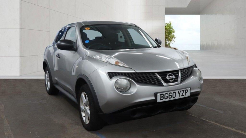 2010 Nissan Juke 1.6 Visia Euro 5 5dr in Silver — image 1