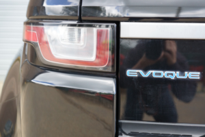 2017 Land Rover Range Rover Evoque 2.0 Ed4 Se in Black — image 6