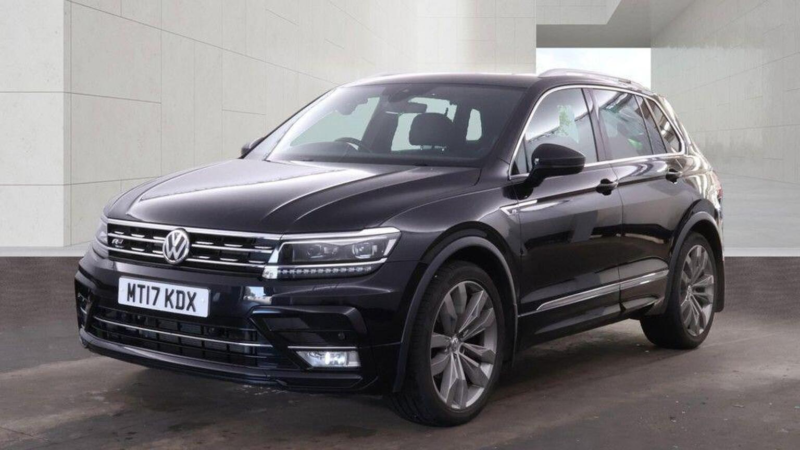 2017 Volkswagen Tiguan 2.0 Tdi Bluemotion Tech R-Line DSG 4motion Euro 6 (s/s) 5dr in Black — image 1