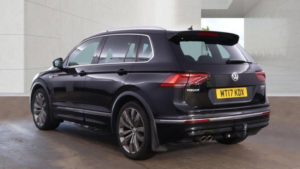 2017 Volkswagen Tiguan 2.0 Tdi Bluemotion Tech R-Line DSG 4motion Euro 6 (s/s) 5dr in Black — image 3