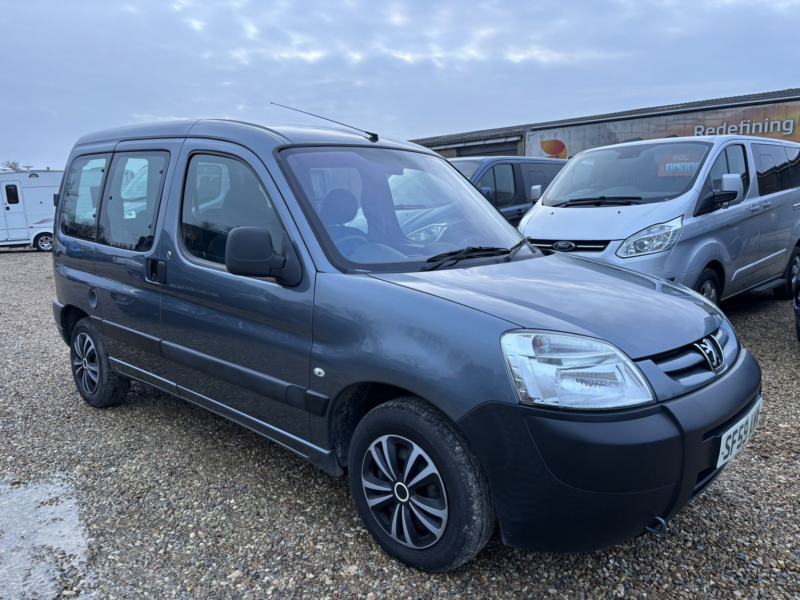 2009 Peugeot Partner 1.4 Wav Wheelchair Accessible Vehicle Combi in Grey — image 1