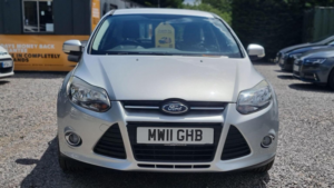 2011 Ford Focus 1.6 Zetec Euro 5 5dr in Silver — image 5
