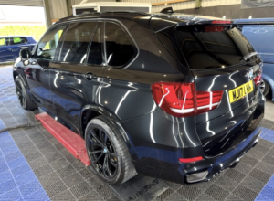 2017 BMW X5 3.0 X5 M50d M Sport Plus in Black — image 4