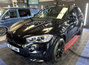 2017 BMW X5 3.0 X5 M50d M Sport Plus in Black — image 5