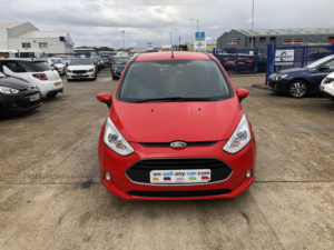 2013 Ford B-Max 1.0 T Ecoboost Zetec in Red — image 3