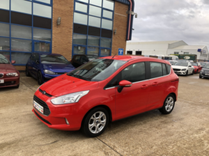 2013 Ford B-Max 1.0 T Ecoboost Zetec in Red — image 4
