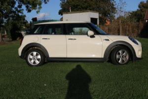 2018 MINI Hatch 1.5 5-Door Hatch Cooper in White — image 2