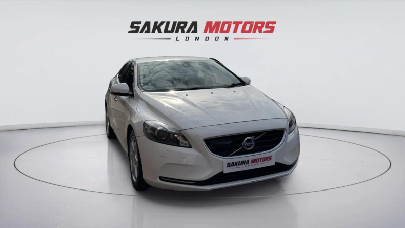 2014 Volvo V40 1.6 T4 Se Lux Nav Powershift Euro 5 (s/s) 5dr in Other — image 1