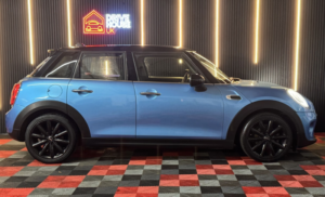 2017 MINI Hatch 1.5 5-Door Hatch Cooper in Blue — image 2