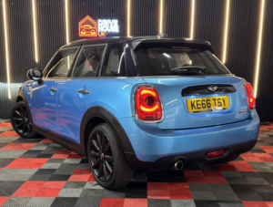 2017 MINI Hatch 1.5 5-Door Hatch Cooper in Blue — image 3