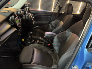 2017 MINI Hatch 1.5 5-Door Hatch Cooper in Blue — image 6