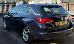 2019 Vauxhall Astra 1.4i Turbo Sri Sports Tourer Auto Euro 6 (s/s) 5dr in Blue — image 4