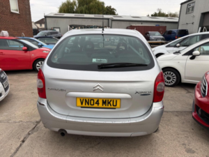 2004 Citroen Xsara Picasso 2.0i 16v Desire 5dr in Silver — image 4