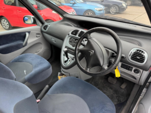 2004 Citroen Xsara Picasso 2.0i 16v Desire 5dr in Silver — image 6