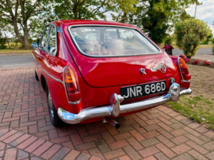 1966 MG Mgb Gt 1.8 Coupe in Red — image 3