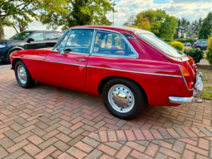 1966 MG Mgb Gt 1.8 Coupe in Red — image 4
