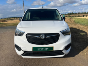 2020 Vauxhall Combo 1.5 Turbo D 2300 Sportive in White — image 2