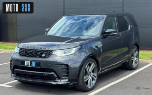 2022 Land Rover Discovery 3.0 D300 Mhev R-Dynamic Hse Auto 4WD Euro 6 (s/s) 5dr in Grey — image 3