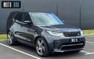 2022 Land Rover Discovery 3.0 D300 Mhev R-Dynamic Hse Auto 4WD Euro 6 (s/s) 5dr in Grey — image 6