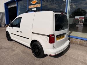 2020 Volkswagen Caddy 2.0 Tdi C20 Startline Panel Van 5dr Diesel Manual Swb Euro 6 102 Ps in White — image 4
