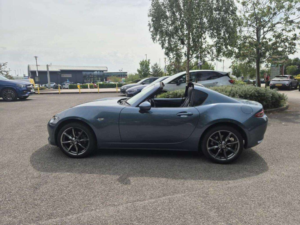 2018 Mazda Mx-5 Rf 2.0 Skyactiv-G Sport Nav in Blue — image 6