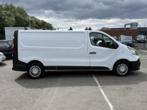 2015 Renault Trafic 1.6 Ll29 Dci 115 Business in White — image 3