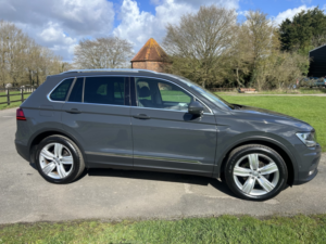 2020 Volkswagen Tiguan 1.5 Tsi Evo Match in Grey — image 3