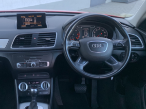 2013 Audi Q3 2.0 Tdi Quattro Se Automatic 5-Door in Red — image 2