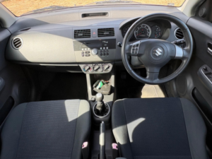 2009 Suzuki Swift 1.5 Glx 5dr in Black — image 2
