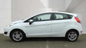 2013 Ford Fiesta 1.6 Zetec Powershift Euro 5 5dr in White — image 5